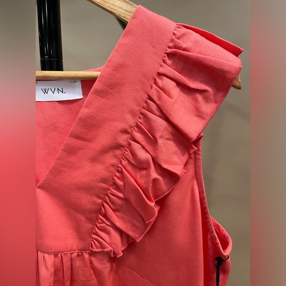 WVN ruffled sleeveless top - Picture 3 of 5